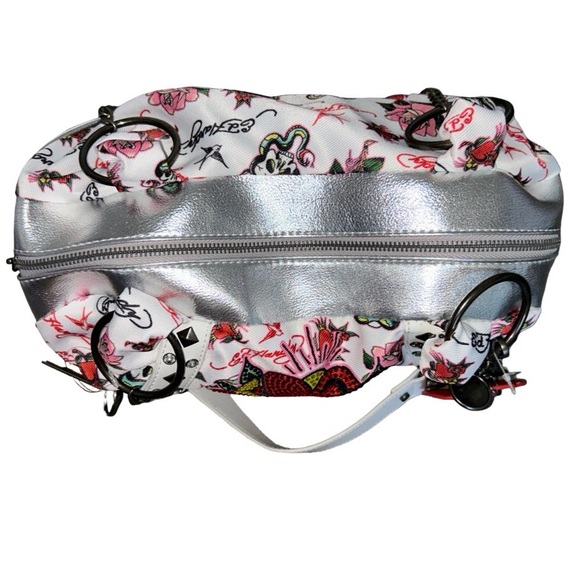 *RESERVED* ED HARDY BLING WHITE SATCHEL SKULLS RHINESTONE HEARTS ROSES CHARMS - Picture 12 of 15